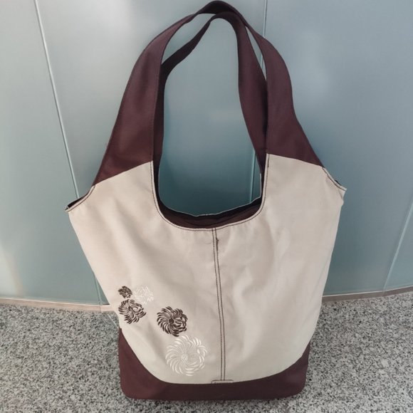 Columbia Zipper Tote Bag - Picture 2 of 9